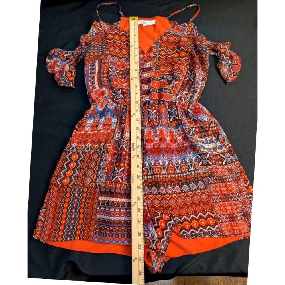 BCBGeneration ~ Romper ~ Size Small~ Orange/Multi Geometric/Cold Shoulder/V-Neck - Picture 5 of 8